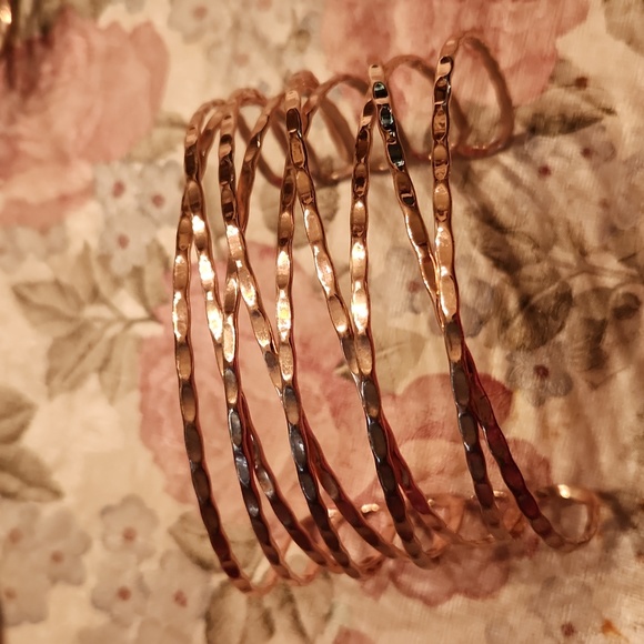 2 new goldtoned arm bands bicep - Picture 2 of 3